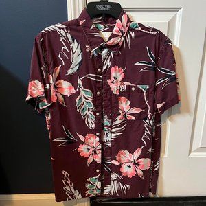 American Eagle Floral Short Sleeve Button-Up